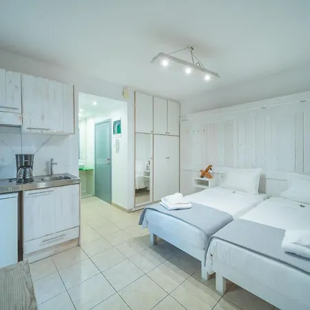 Apartment Center By Cretan