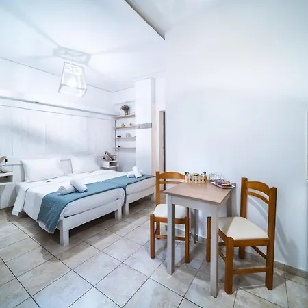 Center By Cretan Heraklion (Crete)