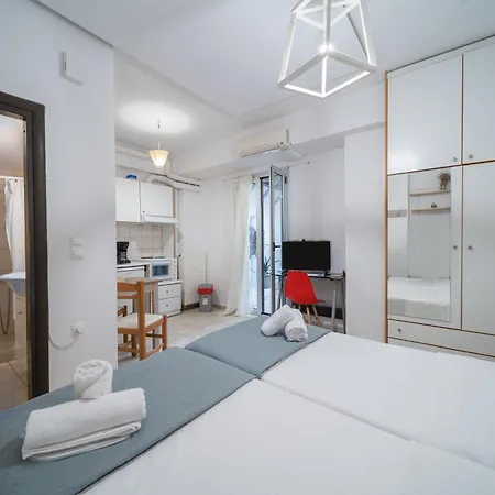 Apartment Center By Cretan