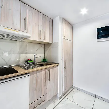 Apartment Center By Cretan *