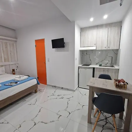 Center By Cretan Heraklion (Crete)