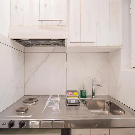 Apartment Center By Cretan